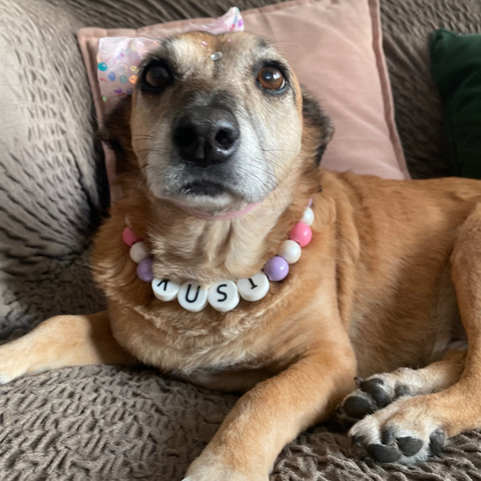 Kusicollar de Cuentas de Madera con Nombre 18 mm